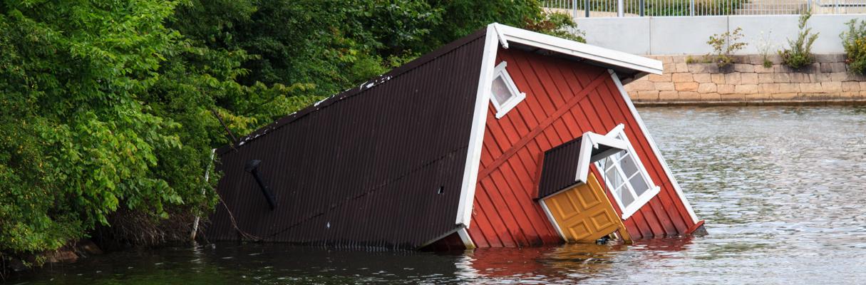 Krisjuridik för kommuner – ansvar, befogenheter och rättssäkerhet från olycka till krig